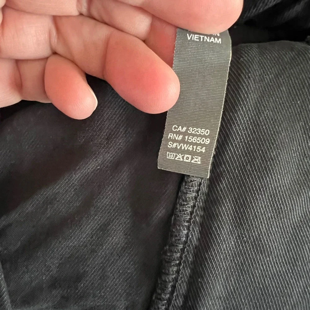 Vuori pants versatile